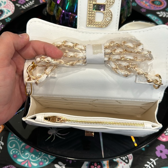 BEBE rain crossbody - Picture 4 of 4